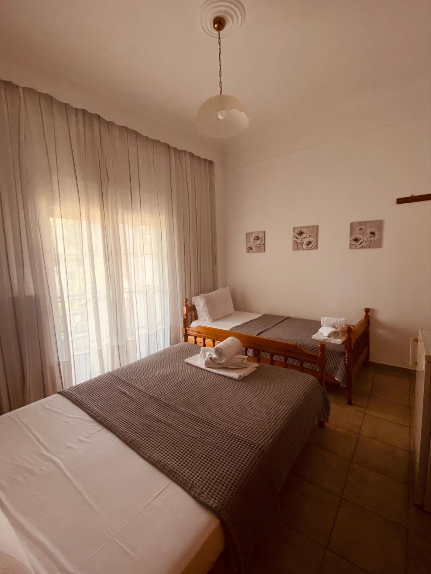 Garden Guesthouse สกาลา กัลลีราคิส ภายนอก รูปภาพ